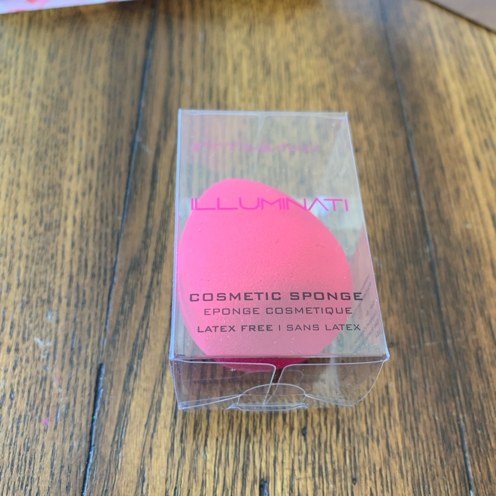 Illuminati Blending Sponge